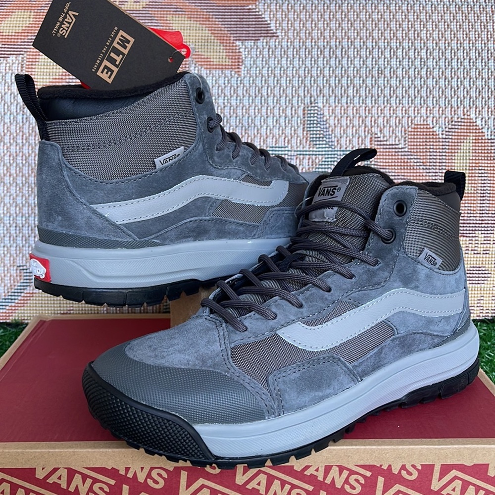 Vans Men’s Ultrarange Exo
Pewter
VN0ASKS5PWT
Boots, Sneakers, Hiking Athletic